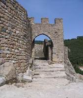 Chateau de Ventadour, Porte a assomoir